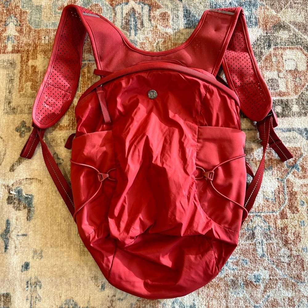 Lululemon hiking backpack
